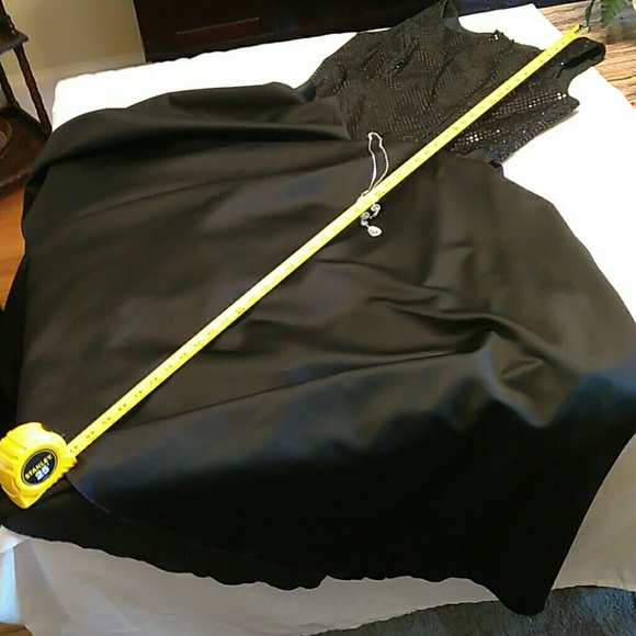 River's black super flare, sequined dress - Picture 6 of 8